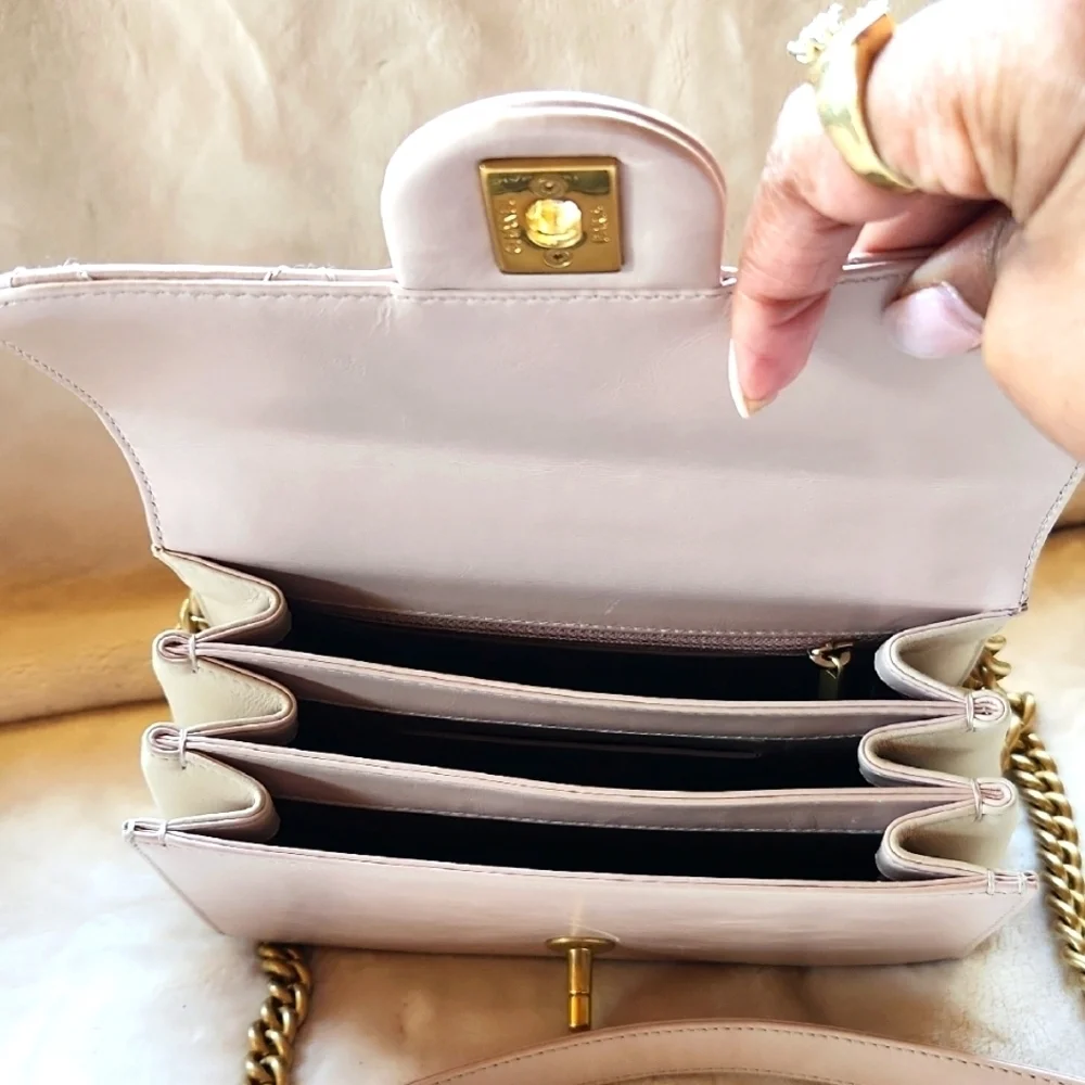 CHANEL‎ Blush Pink Flap Quilted Shoulder Bag with Gold Chain